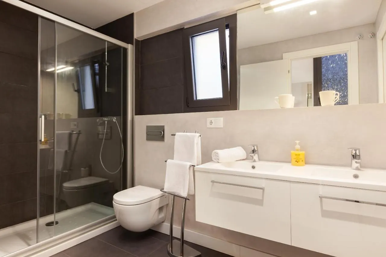 Akira Flats Urgell Apartment Barcelona